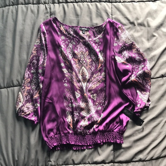 APT. 9 small plum combo shirt with elastic stretch band on bottom and sleeves. - Picture 1 of 10